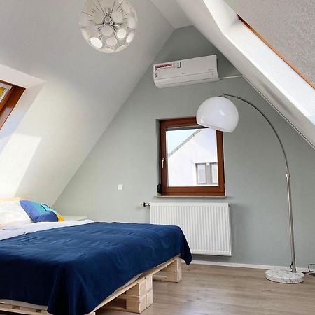 Gemuetliche 2 Zimmerwohnung Mit Tv Und Wlan เวนดลิงเกน อัม เนคคาร์ ภายนอก รูปภาพ